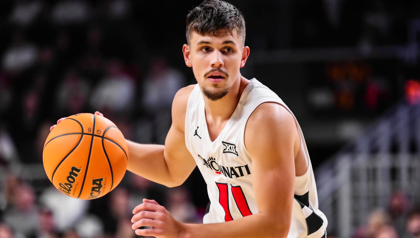 NBA投注 - 前大学篮球后卫因涉嫌220万美元电汇诈骗被起诉，真相揭秘 - 篮球博彩